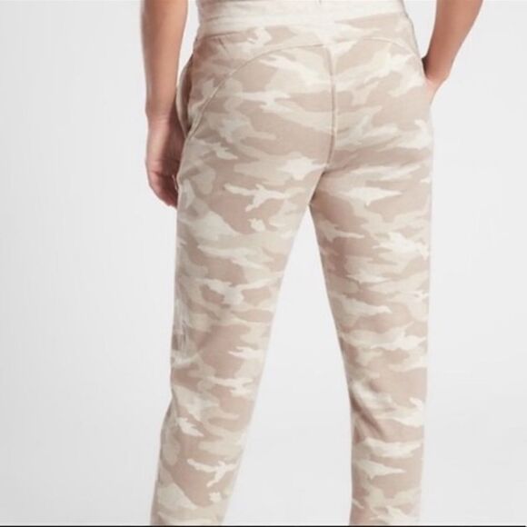 NWT Athleta Balance Printed Jogger Camo Oatmeal XL - Picture 3 of 4
